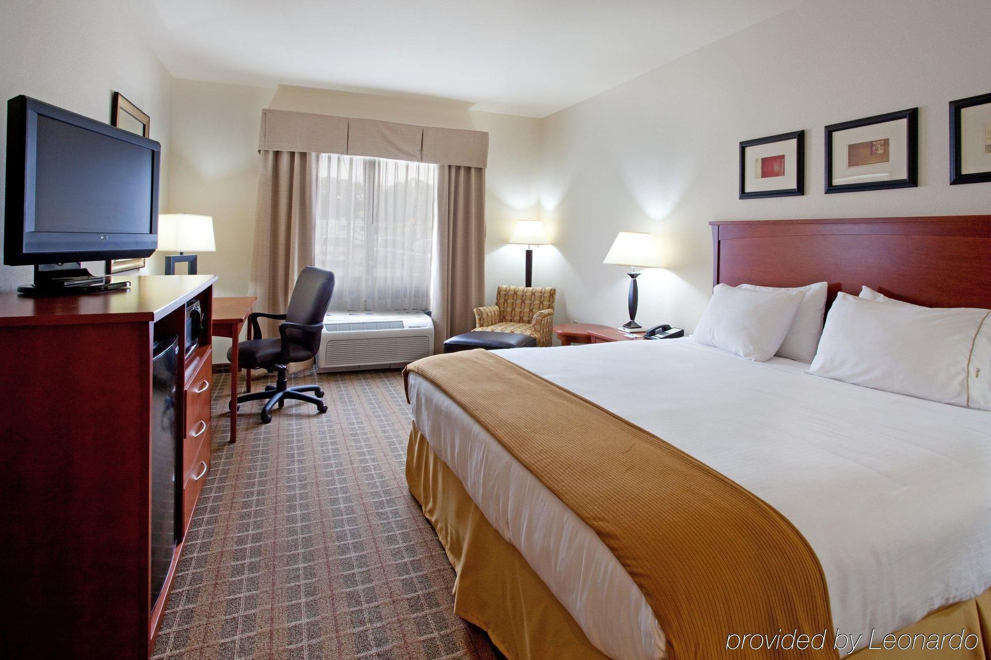 Holiday Inn Express & Suites - Hardeeville-Hilton Head By Ihg Номер фото