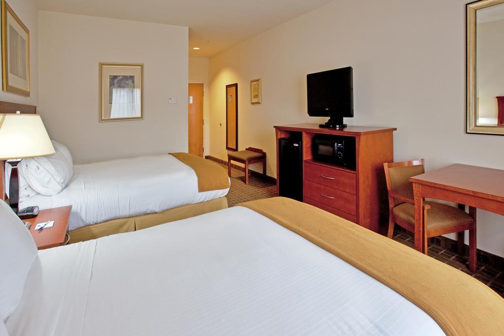 Holiday Inn Express & Suites - Hardeeville-Hilton Head By Ihg Номер фото