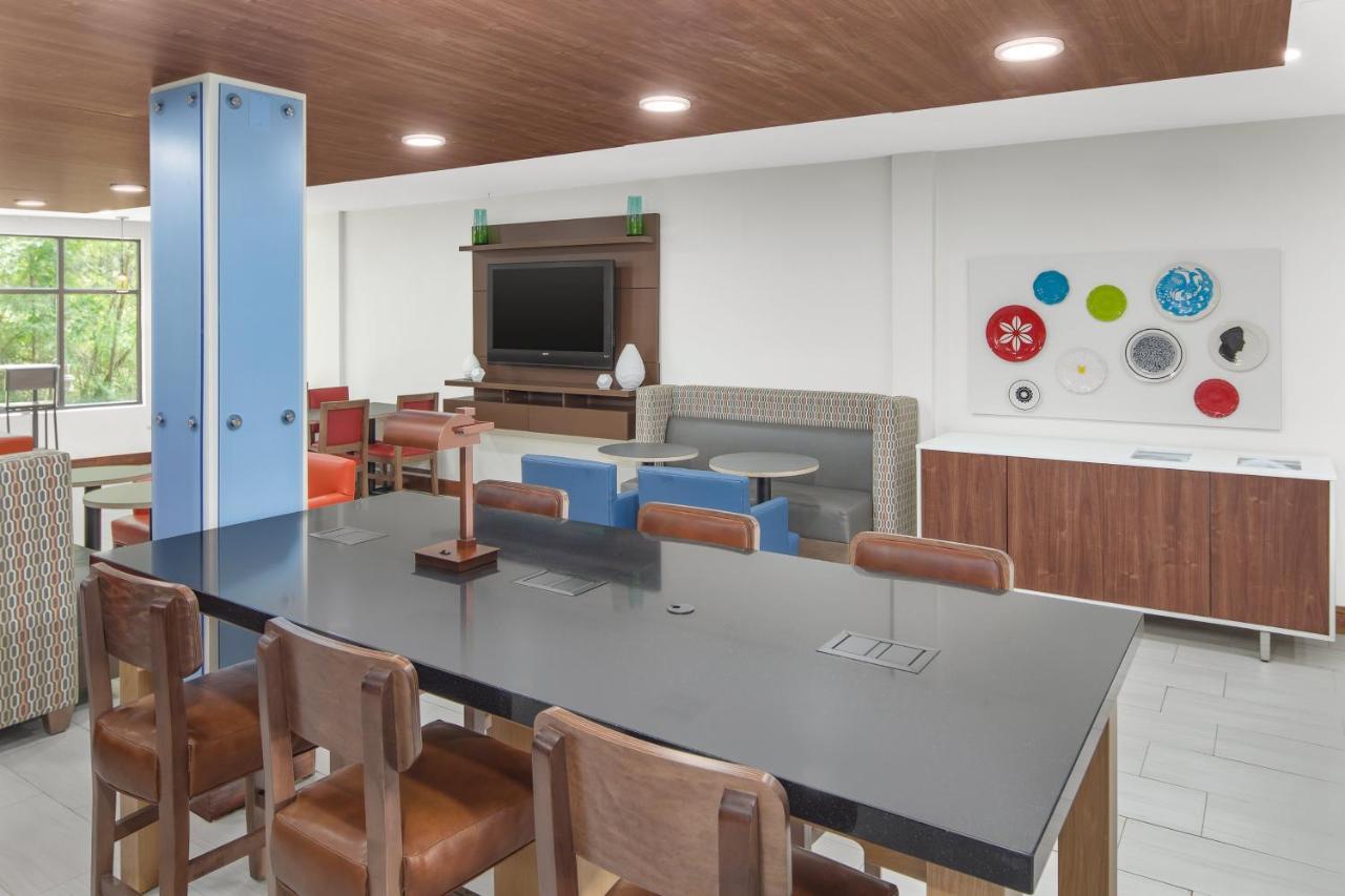 Holiday Inn Express & Suites - Hardeeville-Hilton Head By Ihg Екстер'єр фото