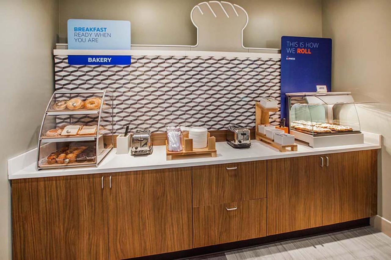 Holiday Inn Express & Suites - Hardeeville-Hilton Head By Ihg Екстер'єр фото